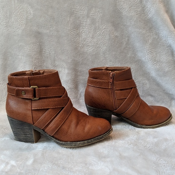 American Eagle Brown Heel Bootie - Picture 4 of 7